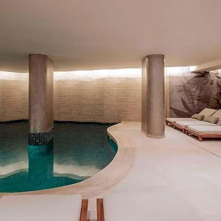 Courtyard Hotel