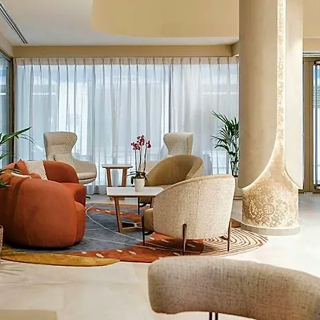 Hotel Courtyard 4*