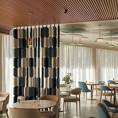Hotel Courtyard 4*
