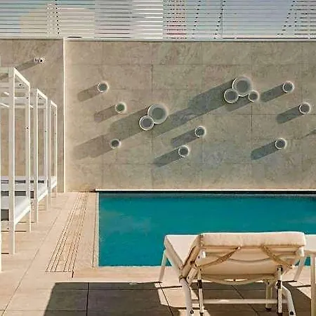 Courtyard Hotel