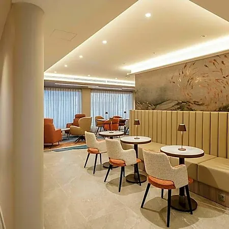 Hotel Courtyard 4*