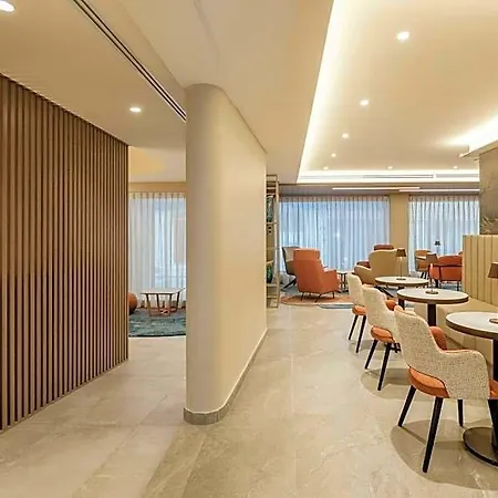Courtyard Hotel 4*